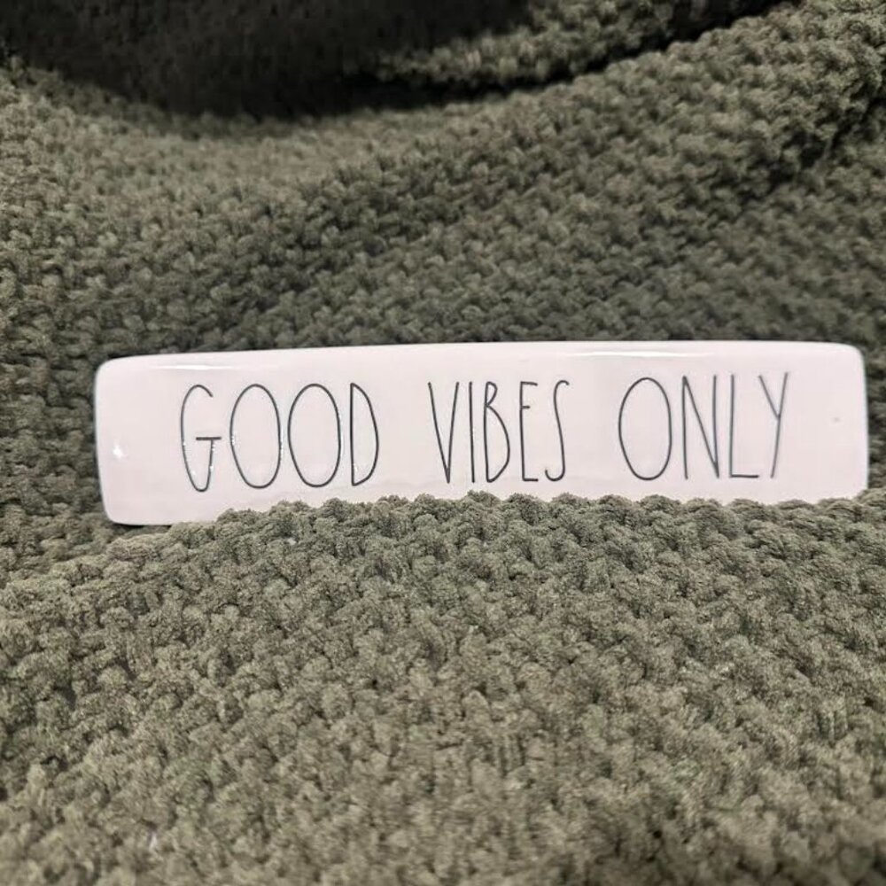Rae Dunn "Good Vibes Only" Desk Office name plate